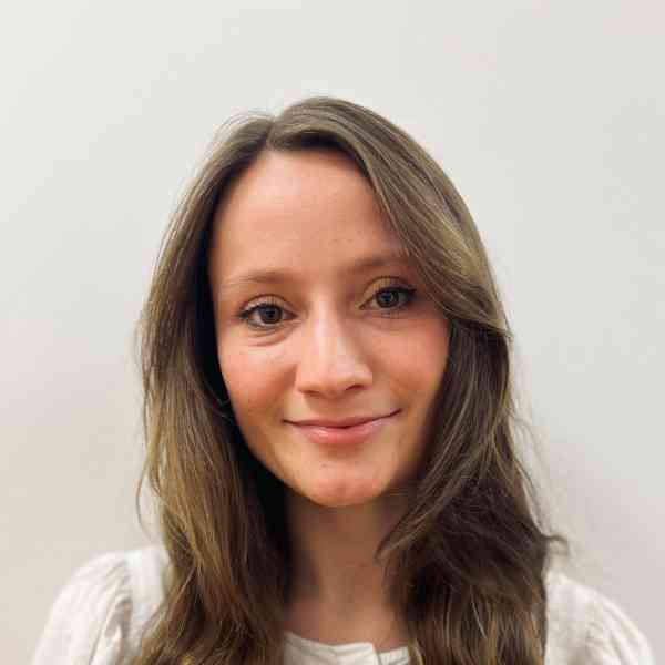 Porträtbild von Selina Röll