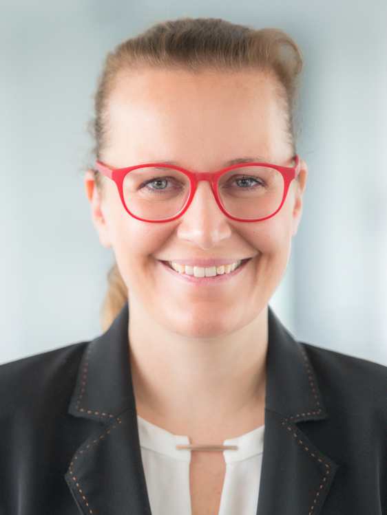 Porträtfoto von Vera Schellerer