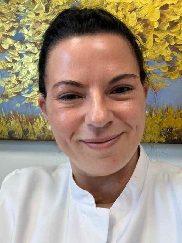 Porträt-Foto von Katja Schlosser